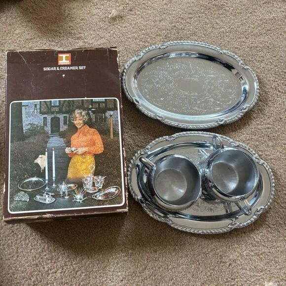Irvinware Sugar & Creamer Set *Read* - Picture 1 of 10